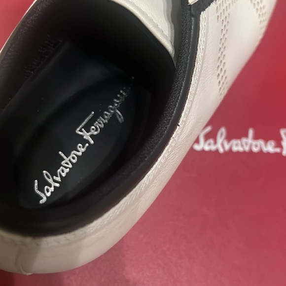💯Authentic Salvatore Ferragamo Spring Sneaker - Picture 8 of 8